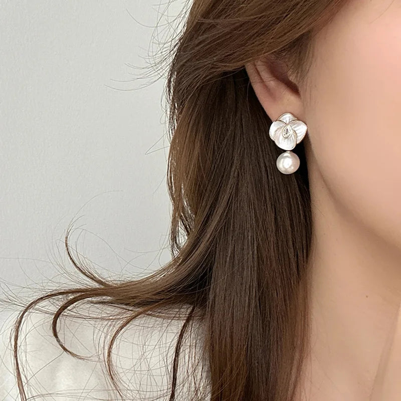 White Flower Zircon Pearl Dangle Earrings